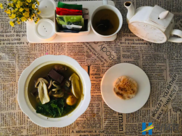 鸡血汤的正确做法推荐,产后补血养气就靠它(图2) 鸡血汤具有补血补虚的效果