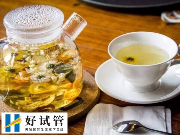 冻胚移植后喝菊花茶有没有好处(图1) 菊花茶有降火的功效